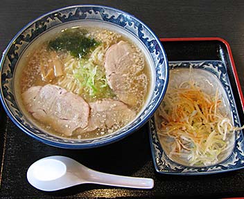 ねぎ塩チャーシューSラーメン／東麺房