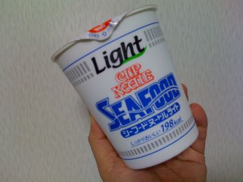 090110_cup_noodle_light.jpg