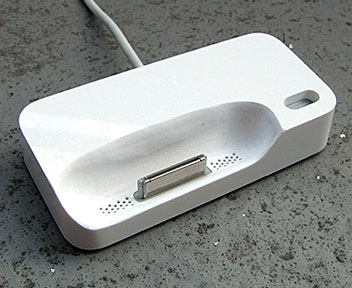 091122_iphone_dock_with_bluetooth_headset03.jpg