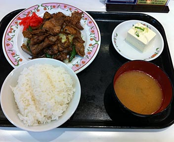 ソース焼肉定食／餃子の王将 千葉ニュータウン中央店